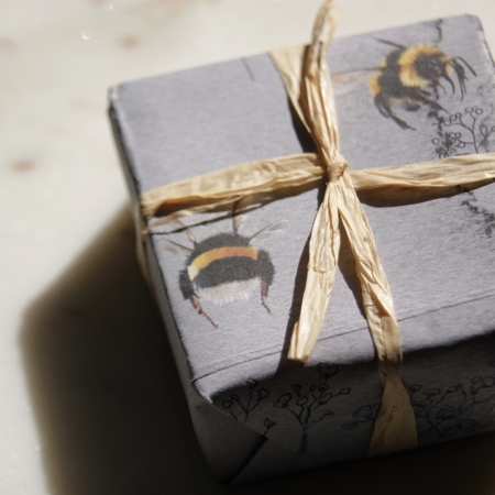 large-bumblebee-soap-lime-basil-mandarin-lajuniper