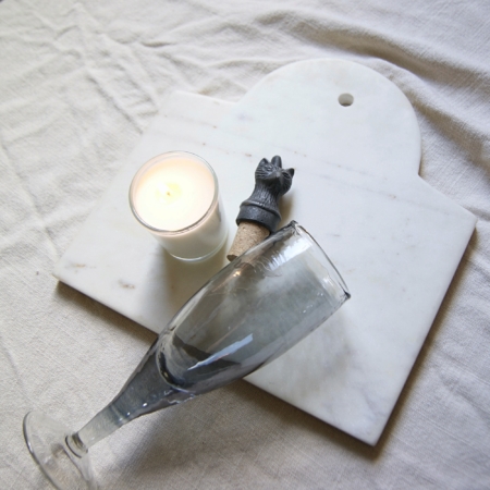 sq-marble-board-candle-grey-glass-fox-bottle-stop