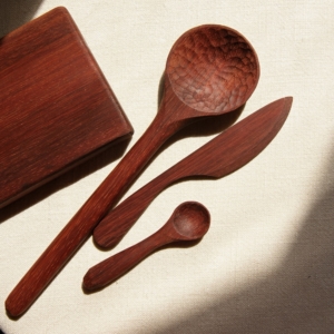 padauk-kitchen-wood-large-spoon-mini-spoon-wood-knife-wood-board.