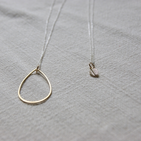 brass-necklaces-teardrop-mini-leaf