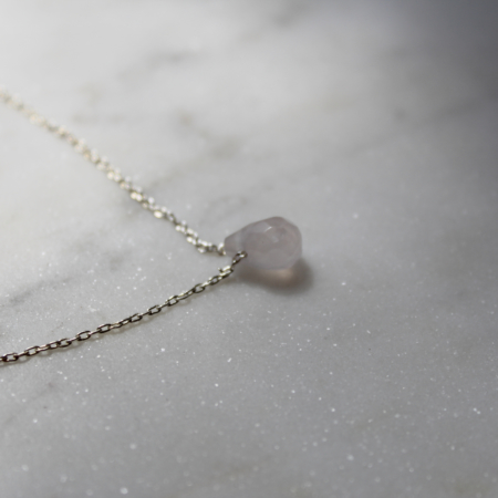 rose-quartz-tear-drop-necklace